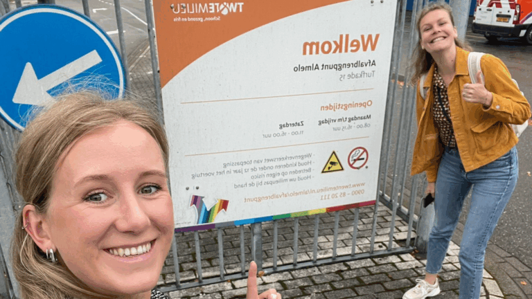 Benthe en Lisanne bij Twente Milieu